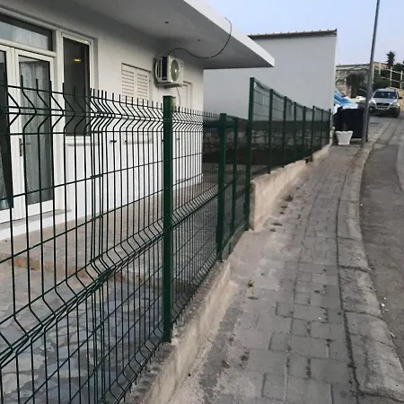 Eleni's Himarë