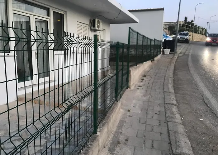 Eleni's Himarë