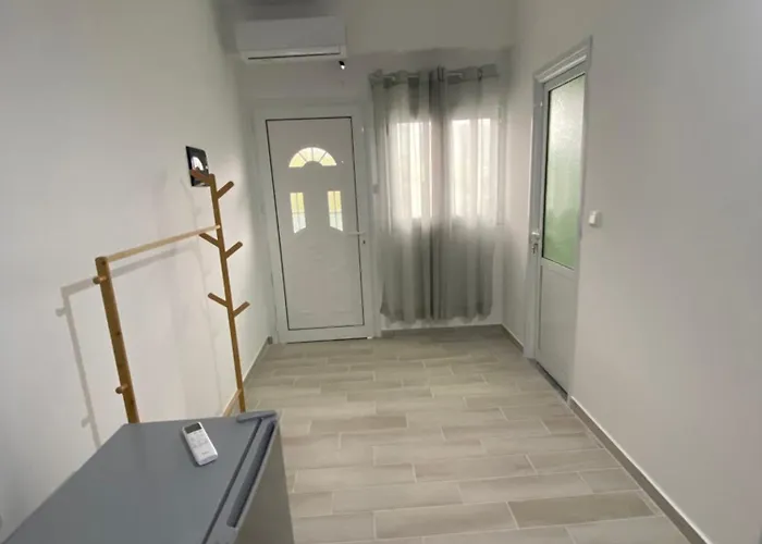 Eleni's * Himarë
