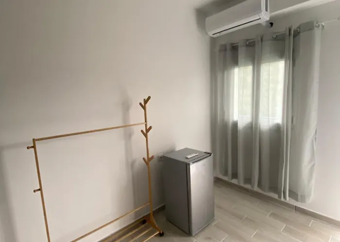 Eleni's * 希马拉